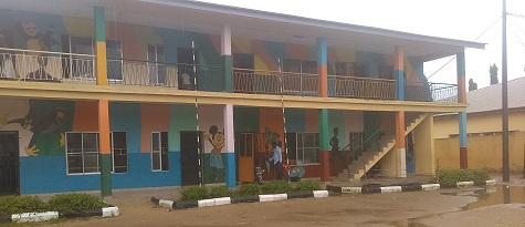 primary classroom teacher students